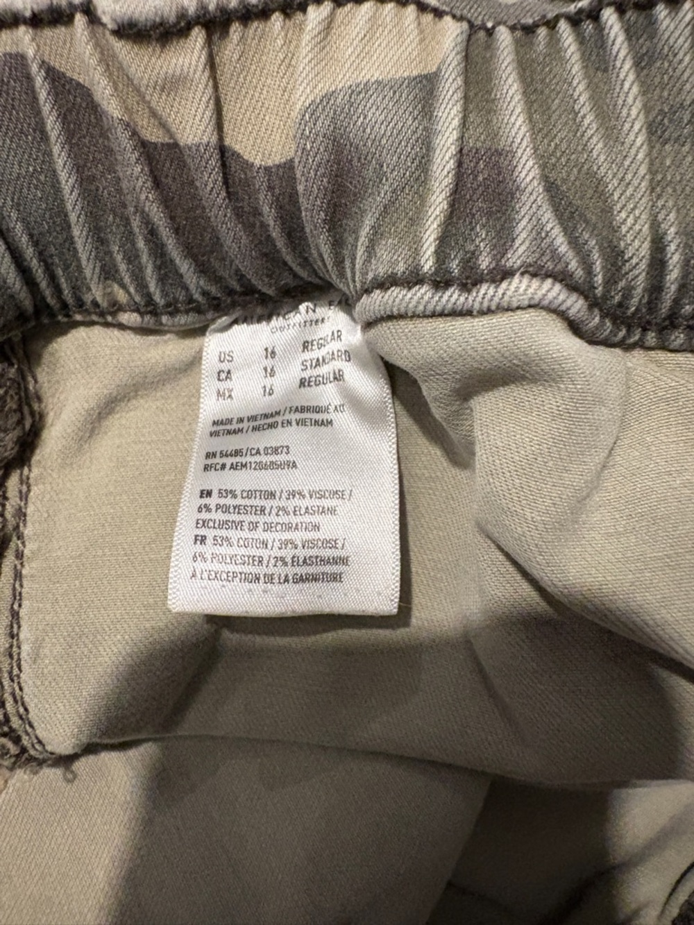 American Eagle Outfitters Green & Cream Camo Joggers - Picture 2 of 2